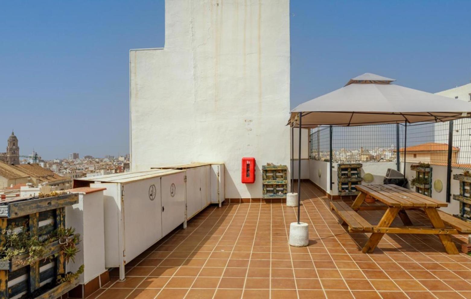 Apartamento Centrico La Merced 2 - Free Parking & Free Gym Apartment Malaga